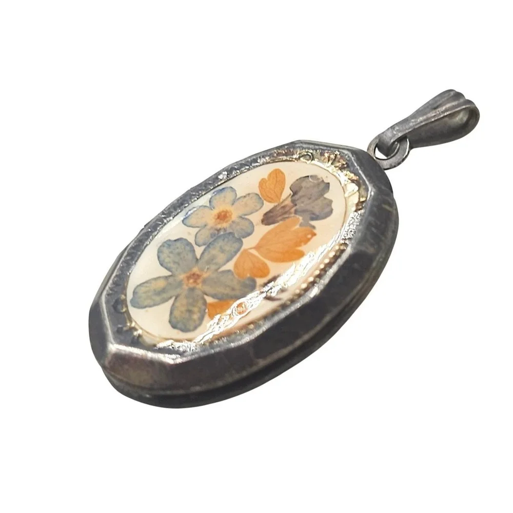 Vintage Floral Locket Pendant Silver Tone Oval Keepsake Charm
